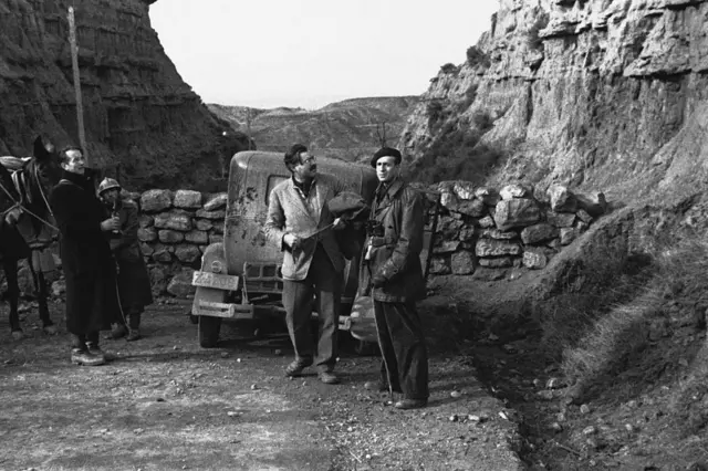 Ernest Hemingway en Belchite.