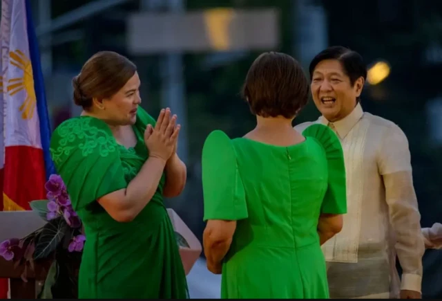 Sara Duterte (bidix) iyo Marcos (midig) ka dib markii ay ku guuleysteen doorashadii 2022
