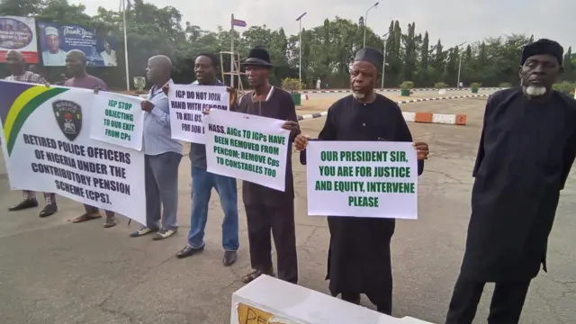 Awọn oṣiṣẹ fẹyinti ọlọpaa