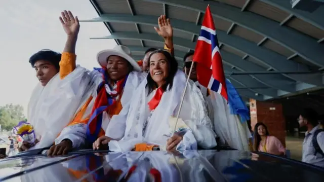 तेञ्जेन लामा र क्रिस्टिन हरिलासँगै केटू हिमाल चढेका थिए