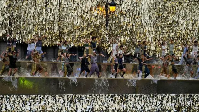  డ్యాన్సర్లు