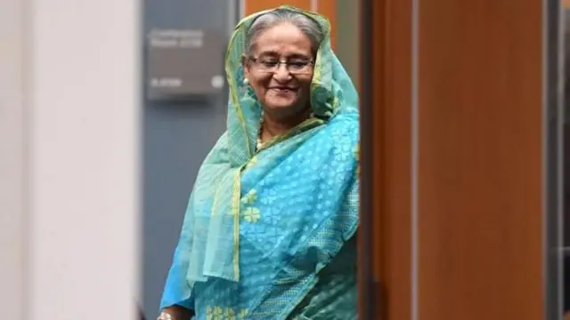 বাংলাদেশের পররাষ্ট্র মন্ত্রণালয় বলেছে শেখ হাসিনাকে প্রত্যর্পণের বিষয়ে দিল্লির জবাবের অপেক্ষায় আছেন তারা