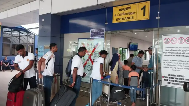 හංගේරියාවේ , බුඩාපේස්ට් නුවර පැවැත්වීමට නියමිත 2023 ලෝක මලල ක්රීඩා ශුරතාවලියට සහභාගී වීම සදහා 10 දෙනෙකුගෙන් සමන්විත ශ්රී ලංකා කණ්ඩායම අද (අගෝස්තු 23 වැනිදා) පෙරවරුවේ කටුනායක ගුවන් තොටුපොළෙන් පිටත්ව ගියේය.