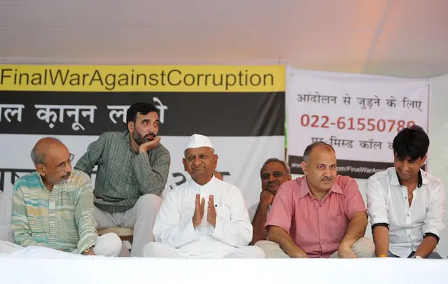 कॉक्रोच जनता पार्टीचं आंदोलन हा अण्णा आंदोलनाचा 'भाग 2' आहे का?