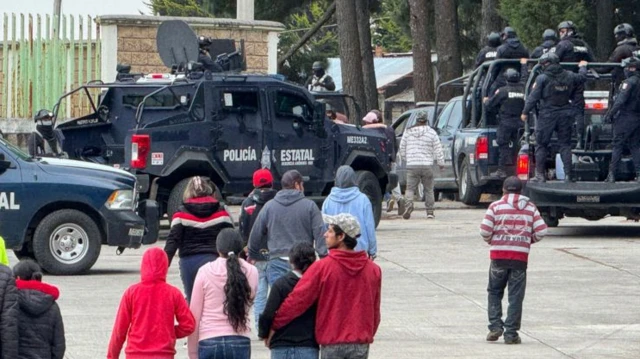 Certains habitants disent se sentir protégés par la présence importante de policiers et de militaires.