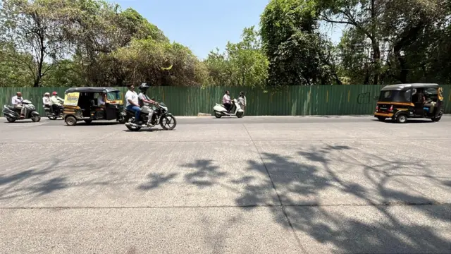 भारतीय हवामान विभागाने तीन वेगवेगळ्या भागातल्या तापमानाचा अभ्यास केला.