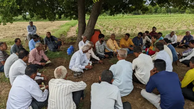 શ્રી દાદા લાડ કપાસ પદ્ધતિ અપનાવનારા ખેડૂત ગિરીશભાઈ પટેલ