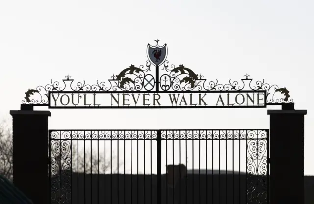 شعار ليفربول