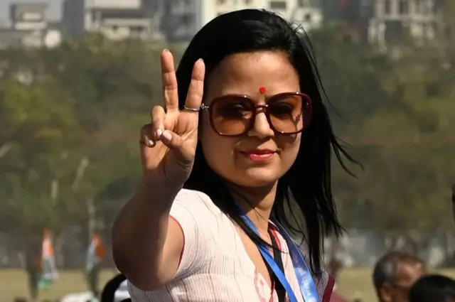 নরেন্দ্র মোদীর বিরুদ্ধেও ক্ষোভ প্রকাশ করেছেন মহুয়া মৈত্র। 