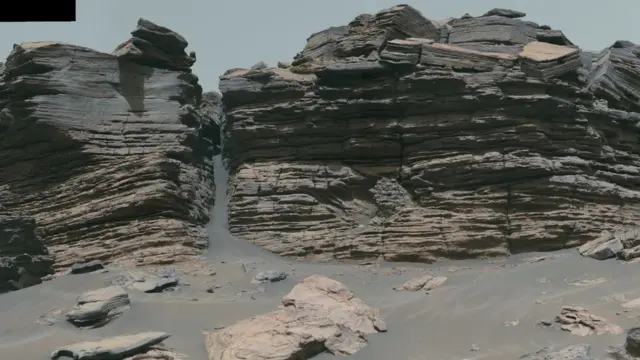 जेजेरो खाडलमा भएको चट्टान