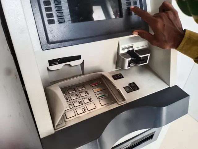 ஏடிஎம் உரிமம் தருவதாகக் கூறி பல கோடி ரூபாய் மோசடி!