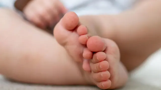 бебеће ногице, беба
