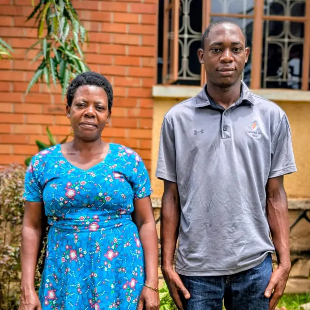 جوزف وايي، هیله من دی، چې د ښوونځي له پای ته رسولو وروسته به یو کوچنی کاروبار پیل کړي.