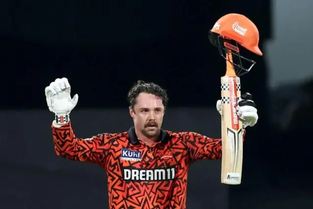 દિનેશ કાર્તિક, બેંગલોર, આઈપીએલ, બીબીસી ગુજરાતી