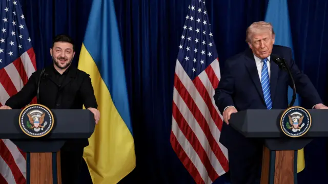 O presidente da Ucrânia, Volodymyr Zelensky, e o presidente dos Estados Unidos, Donald Trump