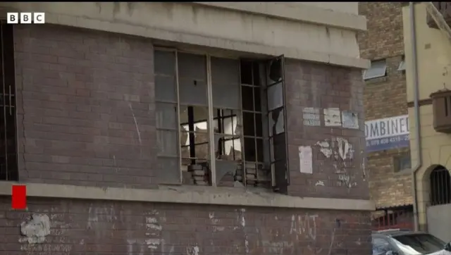 Ọpọ ilegbe nilu Johannesburg tawọn janduku ti fi tipa gba lọwọ onile amọ to ti di ahoro bayii