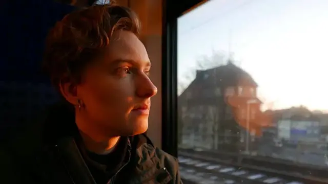 नेल, एली