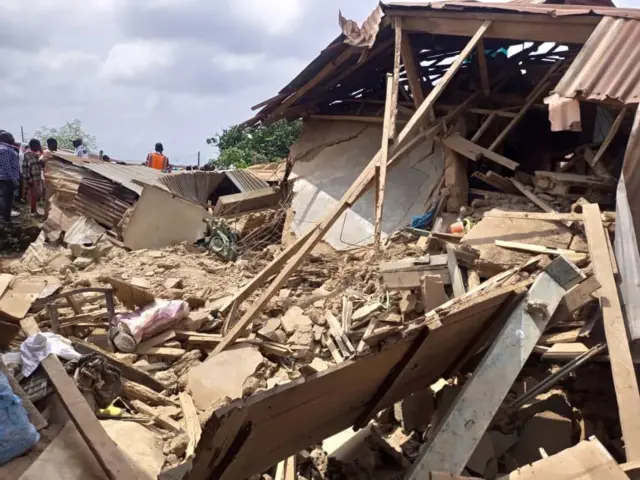 Aworan awoku ile naa.