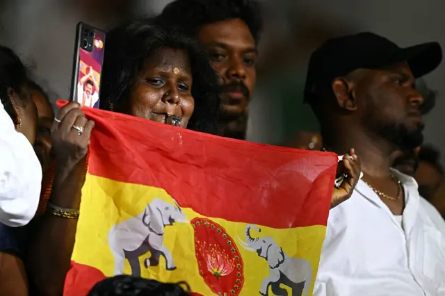 விஜய் 