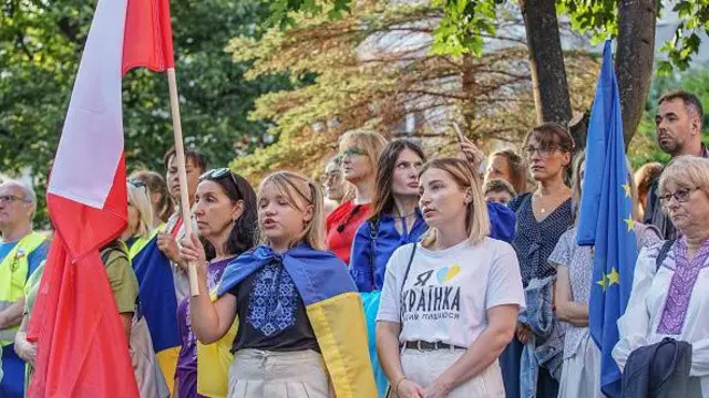 Українські біженці, Польща
