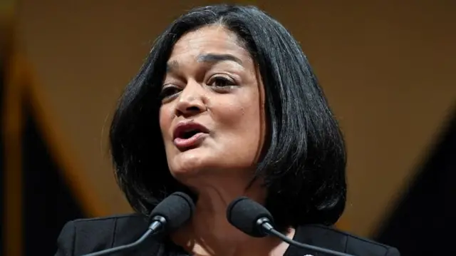 ట్రంప్, అమెరికా, 12 దేశాలు