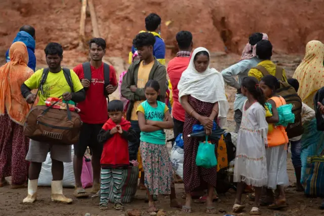 चूरालमाला गांव में भी भारी तबाही मची है.