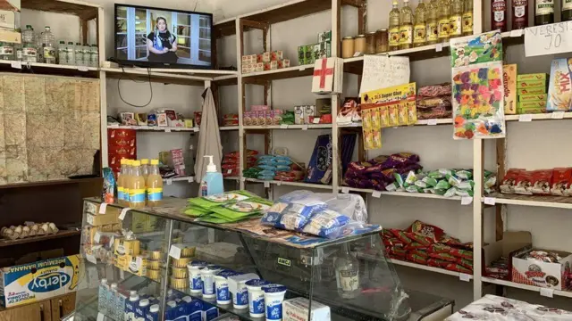 Veljko Stojanović drži prodavnici u selu od 1971. godine