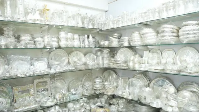 تانبے، نکل اور زنک سے بنی دھات