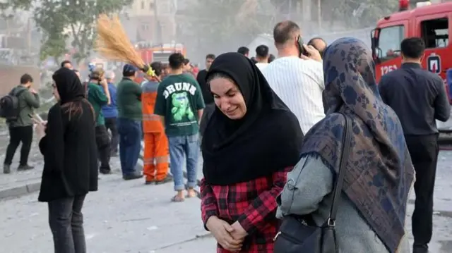 इसराइली हमले के बाद ईरान की राजधानी तेहरान का एक दृश्य