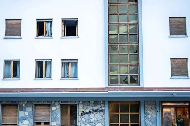 تصاویر شیشههای شکسته