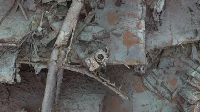 Расмнинг марказида кўриниб турган думалоқ клапан очиқ ҳолатда.