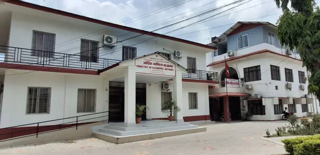 आर्थिक मामिला मन्त्री