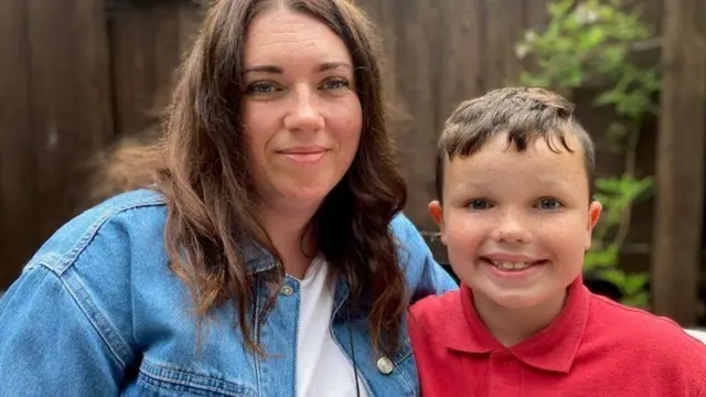 ትዮ መስ ኣዲኡ