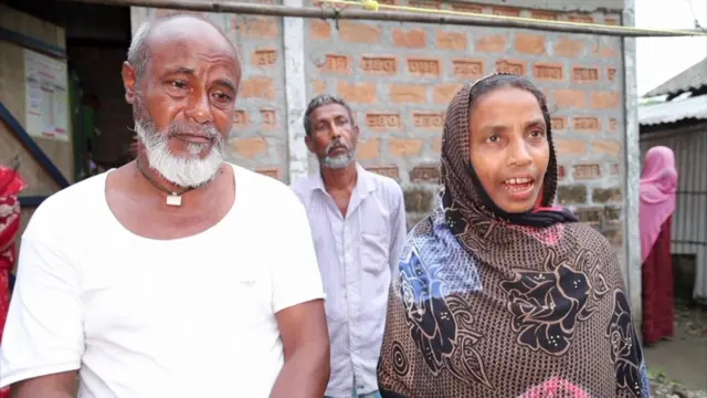 চিরাং জেলার এই দম্পতি বলছেন তারা ভারতীয়, কিন্তু তাদের ছেলেকে বাংলাদেশি বলে আটক করে নিয়ে গেছে পুলিশ