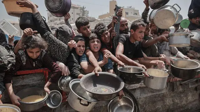 ইসরায়েলের অবরোধের কারণে খাদ্য পেতে হিমশিম খাচ্ছে শিশুসহ ফিলিস্তিনিরা