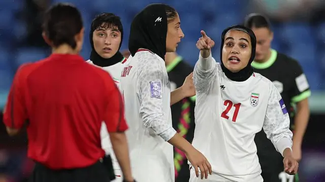 گلنوش خسروی بازیکن تیم ملی فوتبال ایران