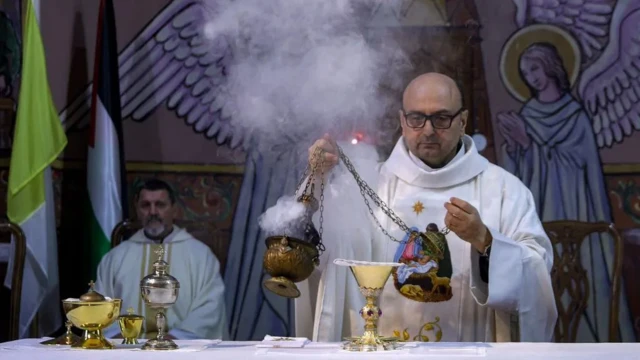 Месса в храме Святого Семейства в Газе