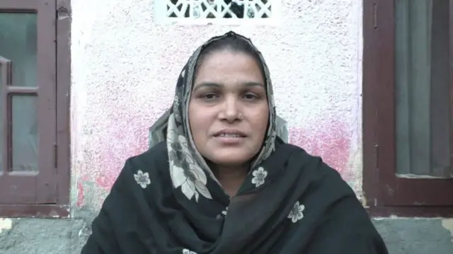 ஹர்னேக் சிங்கின் தாயார் சரஞ்சித் கவுர் 