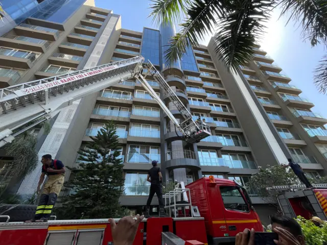 બીબીસી ગુજરાતી, રાજકોટ, અગ્નિકાંડ, આગ, બિલ્ડિંગ, ટીઆરપી ઝોન, ફાયરબ્રિગેડ