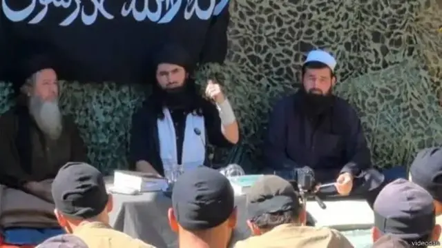 Qizi jinsiy olatni yalay boshladi Yigitlarni sikadigan Orenburg qizlari