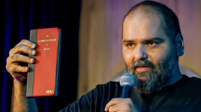 कुणाल कामरा