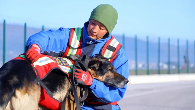 Адилет Жеңишбеков Грей менен