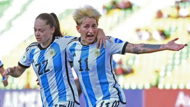 Estafanía Banini e Yamila Rodríguez lideram a mudançaque e o dono da 7gamesidentidade do futebol argentino para um estilo mais ofensivo