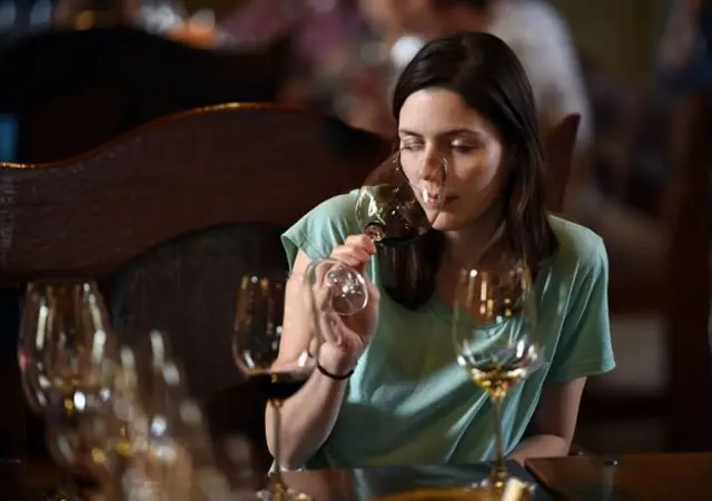 सौदी अरेबियामध्ये सुरू होणार दारुचं पहिलं दुकान, याने इस्लामिक ओळख मागे पडणार का?