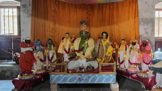 কালনার শতাব্দীপ্রাচীন রামচন্দ্র মন্দিরের বিগ্রহ