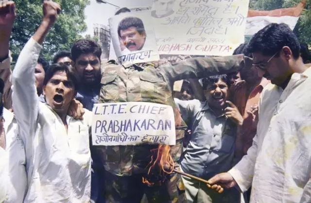 රජීව් ගාන්ධි අගමැතිවරයා ඝාතනයට ලක්වීමෙන් පසු ඉන්දියාව තුළ LTTE සංවිධානයට එරෙහිව ප්රබල විරෝධතාවයක් හට ගැනුණි