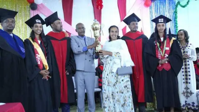 Keelloo fi Siddisee maatiisaanii waliin sagantaa eebbaa irratti