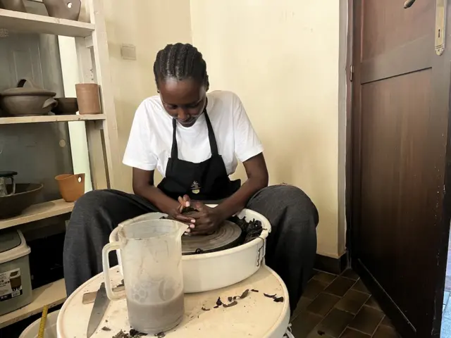 Aka kazi niyo mahoro ye kandi niwo muti we wa 'stress'