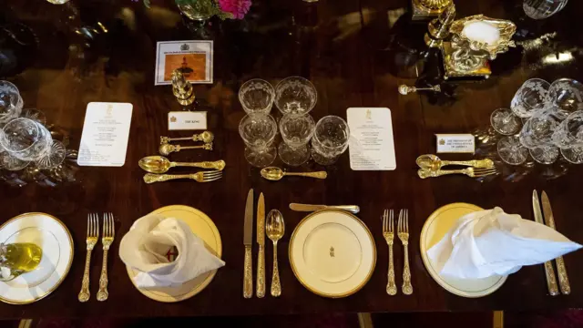 сервировка на королевском банкете в Виндзоре