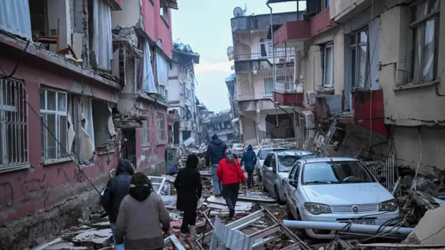 পুরনো দালানে ভূমিকম্পের ঝুঁকি অনেক বেশি।